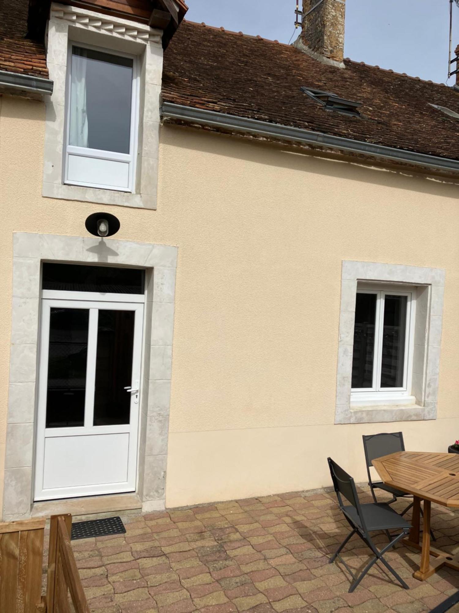 La Sauveroise Saint-Sauveur-en-Puisaye Buitenkant foto